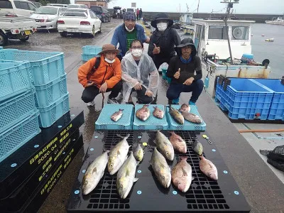 海上つり堀まるやの2021年8月12日(木)1枚目の写真