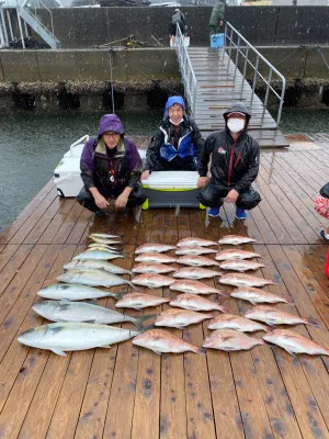 海上釣堀 辨屋の2021年8月12日(木)1枚目の写真