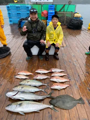 海上釣堀 辨屋の2021年8月13日(金)1枚目の写真