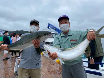 海上釣堀 辨屋の2021年8月16日(月)2枚目の写真