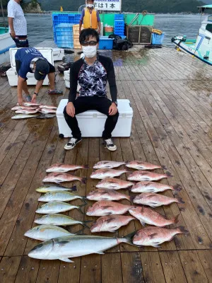 海上釣堀 辨屋の2021年9月4日(土)1枚目の写真