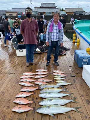 海上釣堀 辨屋の2021年9月19日(日)2枚目の写真