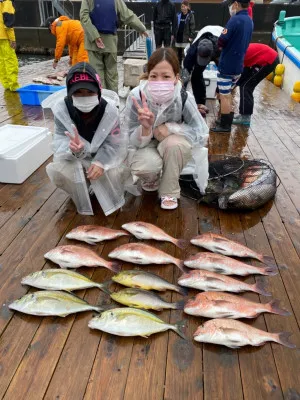 海上釣堀 辨屋の2021年9月26日(日)3枚目の写真