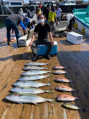 海上釣堀 辨屋の2021年9月27日(月)3枚目の写真