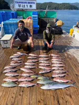 海上釣堀 辨屋の2021年10月3日(日)2枚目の写真