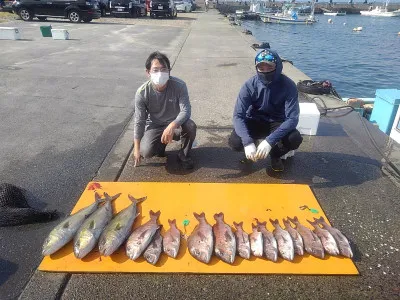 海上つり堀まるやの2021年10月9日(土)1枚目の写真