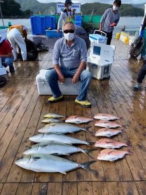 海上釣堀 辨屋の2021年10月11日(月)2枚目の写真