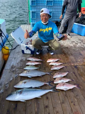 海上釣堀 辨屋の2021年10月17日(日)5枚目の写真