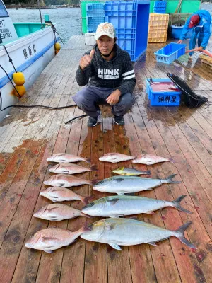 海上釣堀 辨屋の2021年10月20日(水)4枚目の写真