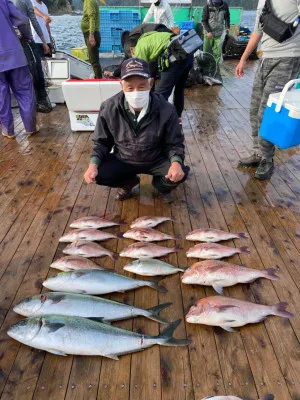 海上釣堀 辨屋の2021年11月2日(火)3枚目の写真