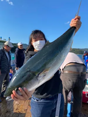 海上釣堀 辨屋の2021年11月3日(水)1枚目の写真