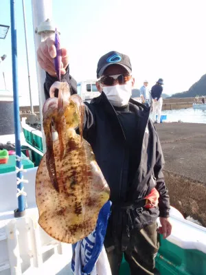 釣り船 久勝丸の2021年11月20日(土)3枚目の写真