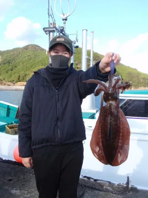釣り船 久勝丸の2021年12月4日(土)1枚目の写真