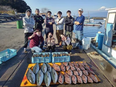 海上つり堀まるやの2021年12月11日(土)1枚目の写真