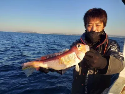 釣り船　岩伊丸の2021年12月15日(水)2枚目の写真