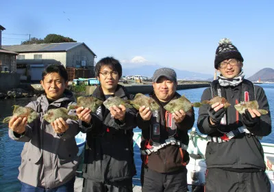 岩崎レンタルボート(岩崎つり具店)の2021年12月16日(木)1枚目の写真