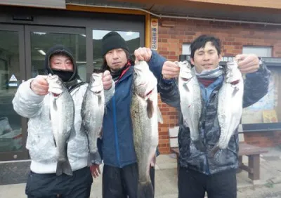 丸銀釣りセンターの2022年2月5日(土)2枚目の写真