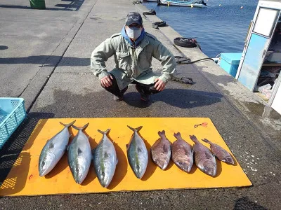 海上つり堀まるやの2022年3月5日(土)1枚目の写真