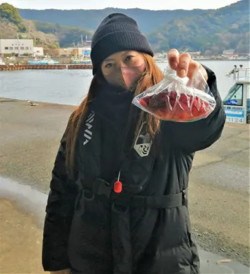 三重外湾漁協 錦事業所直営 釣り筏の2022年3月2日(水)1枚目の写真