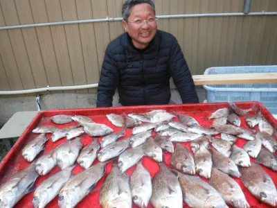 奥村釣船の2022年3月12日(土)4枚目の写真