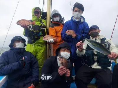 釣り船　岩伊丸の2022年4月3日(日)1枚目の写真