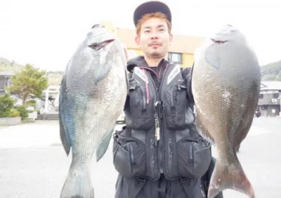 丸銀釣りセンターの2022年4月5日(火)4枚目の写真