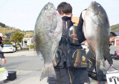 丸銀釣りセンターの2022年4月7日(木)1枚目の写真