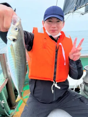 泉佐野マリンライフ（仁王丸・宝来丸・黒潮丸）の2022年4月3日(日)3枚目の写真