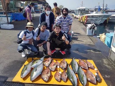 海上つり堀まるやの2022年4月10日(日)1枚目の写真