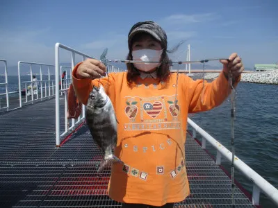 尼崎市立魚つり公園の2022年4月11日(月)3枚目の写真