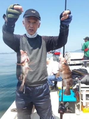 釣り船くわだの2022年4月10日(日)3枚目の写真