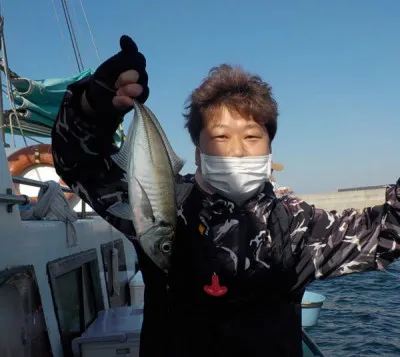 打木屋釣船店の2022年4月12日(火)3枚目の写真