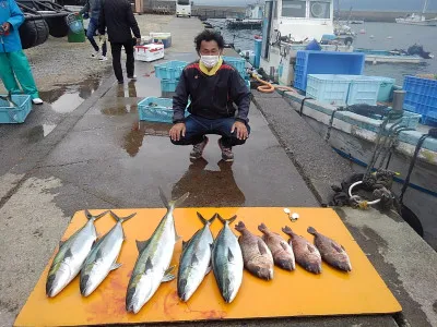 海上つり堀まるやの2022年4月14日(木)1枚目の写真