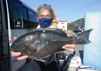 丸銀釣りセンターの2022年4月8日(金)1枚目の写真