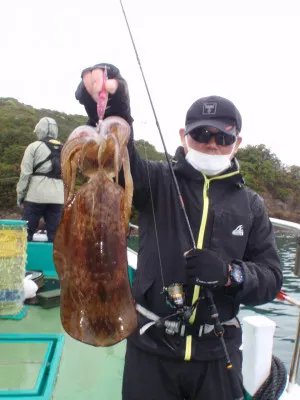 釣り船 久勝丸の2022年4月17日(日)5枚目の写真