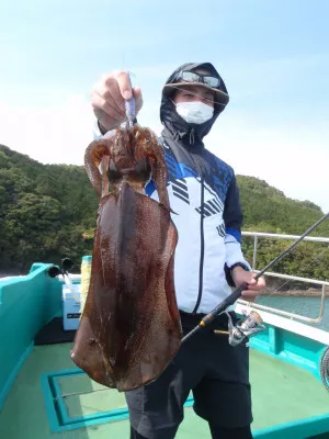 釣り船 久勝丸の2022年4月19日(火)5枚目の写真