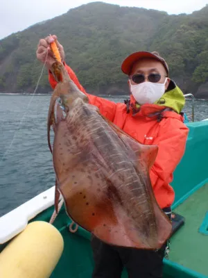 釣り船 久勝丸の2022年4月21日(木)2枚目の写真