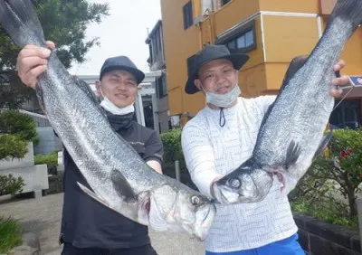 丸銀釣りセンターの2022年4月27日(水)1枚目の写真