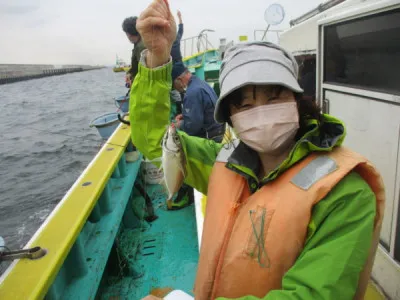 打木屋釣船店の2022年4月29日(金)3枚目の写真