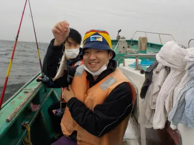 打木屋釣船店の2022年4月29日(金)4枚目の写真