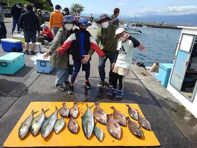 海上つり堀まるやの2022年4月30日(土)1枚目の写真