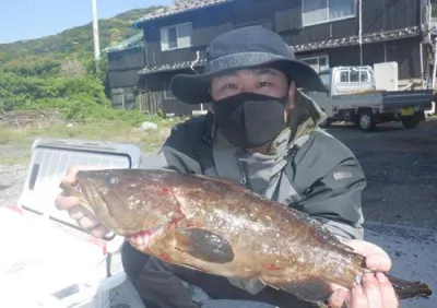 丸銀釣りセンターの2022年4月30日(土)5枚目の写真