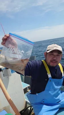 釣り船 秀進丸の2022年5月5日(木)4枚目の写真