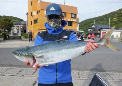 丸銀釣りセンターの2022年5月1日(日)2枚目の写真