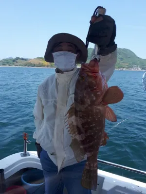 釣り船くわだの2022年5月8日(日)1枚目の写真