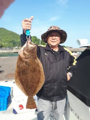 釣り船くわだの2022年5月8日(日)3枚目の写真