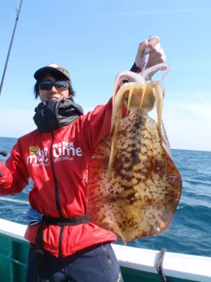 釣り船 久勝丸の2022年5月4日(水)1枚目の写真