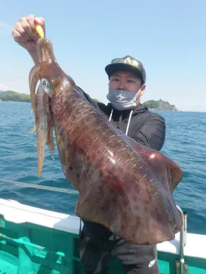 釣り船 久勝丸の2022年5月7日(土)3枚目の写真