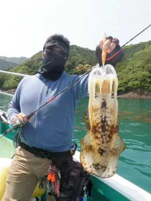 釣り船 久勝丸の2022年5月8日(日)3枚目の写真