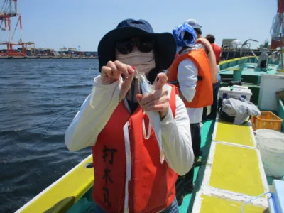 打木屋釣船店の2022年5月4日(水)4枚目の写真